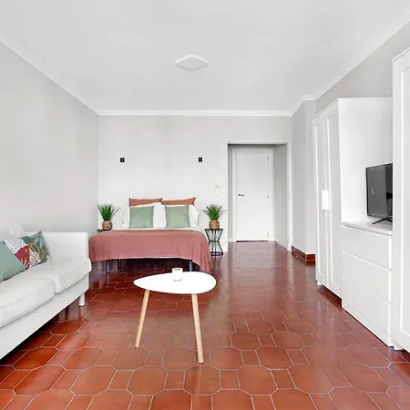 Wonderful Shared In Alfornelos - Near Metro! Casa de hóspedes *